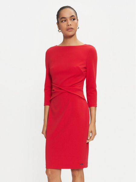 Calvin Klein Sukienka koktajlowa K20K207470 Czerwony Slim Fit. Czerwone sukienki damskie Calvin Klein, bez wzorów, z syntetyku, wizytowe, bez kołnierzyka, bez ramiączek. Za 679.99 zł.