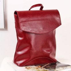 Skórzany plecak damski DAN-A T383 bordowy. Czerwone plecaki damskie DAN-A, bez wzorów, ze skóry, eleganckie. Za 349.99 zł.