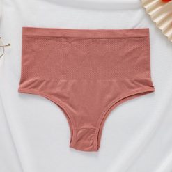 Majtki modelujące z wysokim stanem dla lepszego kształtu sylwetki Gritje. Brązowe majtki damskie Intica. Za 59.00 zł.