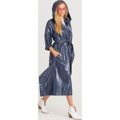 PŁASZCZ KEY Sportmax Code. Niebieskie płaszcze damskie Sportmax Code, z aplikacjami, z materiału, klasyczne, bez kołnierzyka, bez kaptura. Za 803.40 zł.