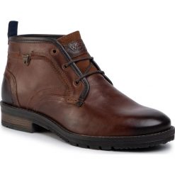 Trzewiki WRANGLER - Boogie Chukka WM92063A Cognac 64. Brązowe botki męskie Wrangler, bez wzorów, z materiału, bez obcasa, bez zapięcia. Za 399.00 zł.