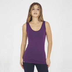 Top treningowy damski RAITA fioletowy. Fioletowe topy damskie Legea, bez wzorów, z materiału, sportowe, bez kołnierzyka, bez ramiączek. Za 39.00 zł.