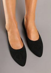 Czarne Balerinki z Noskiem Typu Migdałek Zdobione Perforacją Natiela. Czarne balerinki damskie Renee, z aplikacjami, z jeansu, eleganckie, bez obcasa, bez zapięcia. Za 44.99 zł.