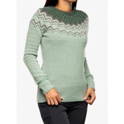 Sweter damski Fjallraven Ovik Knit Sweater. Zielone swetry nierozpinane damskie Fjällräven, m, bez wzorów, sportowe, bez kołnierzyka, bez ramiączek. Za 891.80 zł.