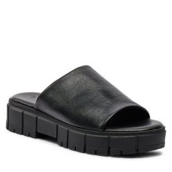 Klapki Tamaris. Czarne klapki damskie Tamaris, bez wzorów, bez obcasa, bez zapięcia. Za 209.99 zł.