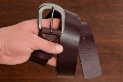 Beltimore skórzany damski pasek do spodni 4 cm burgundowy A72 : Kolory - fioletowy, Rozmiar pasków - r.95-110 cm. Czerwone paski damskie bez wzorów. Za 59.99 zł.