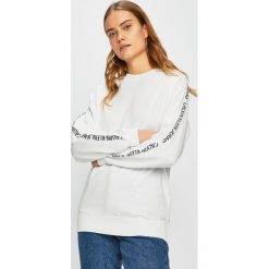 Calvin Klein Jeans - Bluza. Czarne bluzy damskie Calvin Klein Jeans, m, bez wzorów, z bawełny, bez ramiączek, bez kaptura. W wyprzedaży za 259.90 zł.