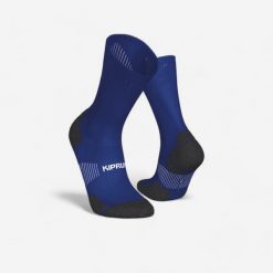 Skarpetki do biegania Kiprun Run 900 wysokie cienkie. Skarpetki damskie KIPRUN, bez wzorów, z elastanu. Za 39.99 zł.