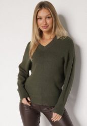 Ciemnozielony Sweter z Domieszką Kaszmiru z Dekoltem w Serek Feralaine. Zielone swetry nierozpinane damskie Born2be, bez wzorów, z jeansu, eleganckie, bez kołnierzyka, bez ramiączek. Za 109.99 zł.