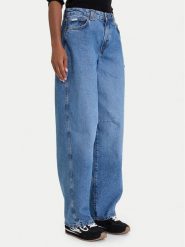 Guess Jeansy W5BA2X D5M47 Niebieski Loose Fit. Niebieskie jeansy damskie Guess, z aplikacjami, z bawełny. Za 439.99 zł.