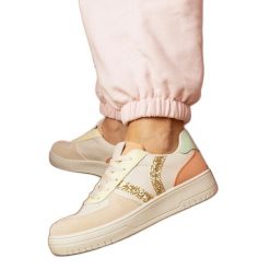 Beżowe sneakersy trampki zdobione brokatem beżowy. Brązowe trampki i tenisówki damskie z aplikacjami, z materiału, bez zapięcia. Za 84.78 zł.