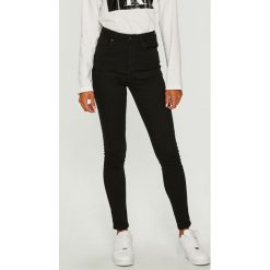 Vero Moda - Spodnie Sophia. Czarne spodnie materiałowe damskie Vero Moda, bez wzorów, z bawełny, casualowe, z podwyższonym stanem. W wyprzedaży za 89.90 zł.