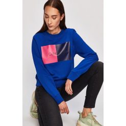 Calvin Klein - Bluza K20K200572. Niebieskie bluzy damskie Calvin Klein, l, bez wzorów, z bawełny, bez ramiączek, bez kaptura. W wyprzedaży za 299.90 zł.