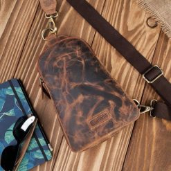 Plecak męski skórzany na jedno ramię na skos mały vintage brązowy Paolo Peruzzi T-118-HBR. Brązowe plecaki męskie Paolo Peruzzi, bez wzorów, sportowe. Za 216.23 zł.