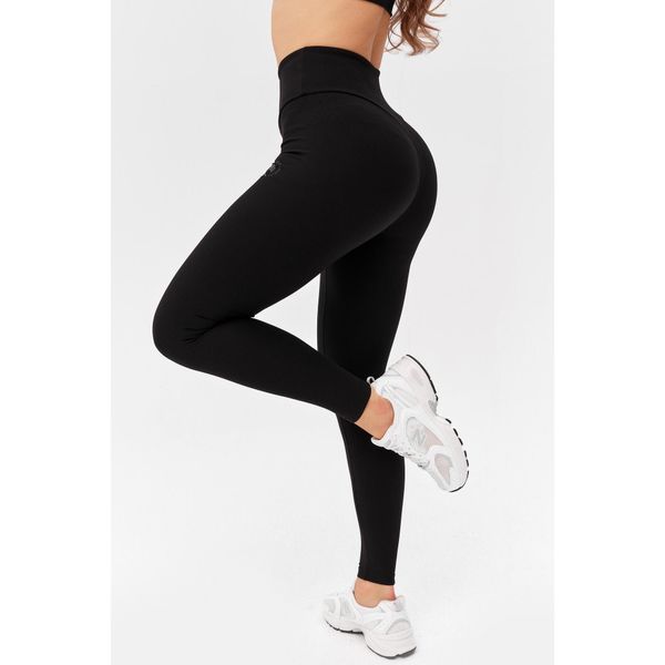 Damskie legginsy sportowe fitness Rough Radical Wellness Long. Czarne bielizna sportowa damska ROUGH RADICAL, bez wzorów. W wyprzedaży za 161.42 zł.