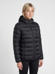 Damska kurtka puchowa Hummel Lightweight. Czarne kurtki sportowe damskie Hummel, m, bez wzorów, z materiału, bez ramiączek, z kapturem, trekkingowe. Za 317.50 zł.