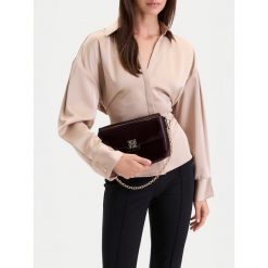 Torebka Nine West. Czerwone torebki do ręki damskie Nine West, bez wzorów, bez dodatków. Za 179.99 zł.