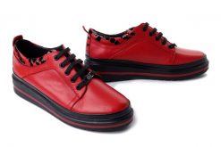 MANITU 850042-04 rot, półbuty damskie. Czerwone półbuty damskie Manitu, bez wzorów, ze skóry, bez obcasa, bez zapięcia. Za 414.90 zł.
