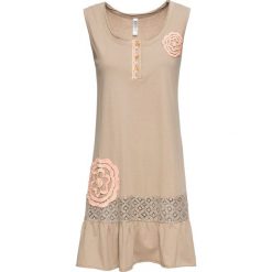 Sukienka shirtowa z ozdobnymi elementami bonprix brunatny - szampan. Brązowe sukienki damskie bonprix, z aplikacjami, z koronki, bez kołnierzyka, bez ramiączek. Za 69.99 zł.