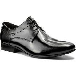 Półbuty LASOCKI FOR MEN MI08-C354-391-06. Czarne półbuty męskie Lasocki For Men, bez wzorów, z lakierowanej skóry, bez obcasa, bez zapięcia. Za 199.99 zł.