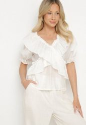 Biała Bluzka Ozdobiona Falbankami Alisova. Białe bluzki damskie Born2be, bez wzorów, z jeansu, eleganckie, bez kołnierzyka, bez ramiączek. Za 89.99 zł.