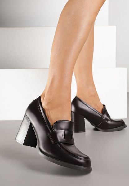 Brązowe Półbuty na Obcasie w Stylu Mokasynów Adalore. Brązowe półbuty damskie Born2be, bez wzorów, biznesowe, bez obcasa, na obcasie, bez zapięcia. Za 109.99 zł.