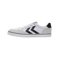 Sneakersy Hummel Stadil Ogc 3.0. Białe obuwie sportowe damskie Hummel, bez wzorów, z mikrofibry, bez zapięcia. W wyprzedaży za 239.00 zł.