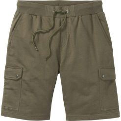 Bermudy bojówki dresowe bonprix ciemnooliwkowy. Zielone spodnie sportowe męskie bonprix, l, bez wzorów, z dresówki. Za 69.99 zł.
