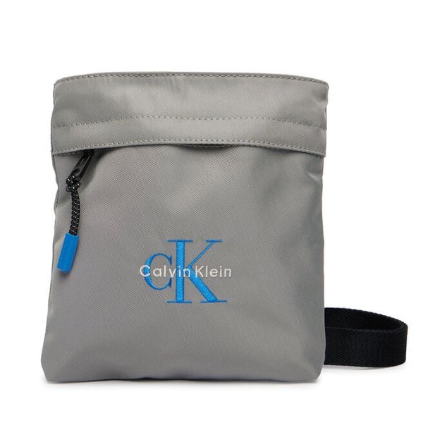 Saszetka Calvin Klein. Szare saszetki i nerki męskie Calvin Klein, małe. Za 179.99 zł.