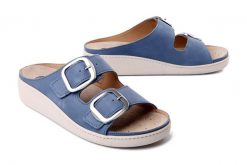 Dr. Brinkmann 700933-05 Niebieski, klapki damskie. Niebieskie klapki damskie Dr. Brinkmann, bez wzorów, bez obcasa, bez zapięcia. Za 289.90 zł.