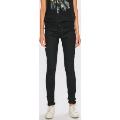 Pepe Jeans - Jeansy. Czarne jeansy damskie Pepe Jeans, bez wzorów, z bawełny. W wyprzedaży za 269.90 zł.