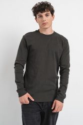 Męska bluza MUSTANG Arlington Pirate Black 1015674 4088. Czarne bluzy męskie Mustang, m, bez wzorów, bez ramiączek, bez kaptura. Za 149.99 zł.
