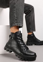 Czarne Botki Traperki na Masywnej Podeszwie z Ozdobnym Paseczkiem Lamanda. Czarne botki damskie Born2be, z jeansu, bez zapięcia. Za 129.99 zł.