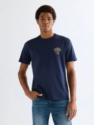 MESKA KOSZULKA WRANGLER SMALL AMERICANA TEE NAVY 112377984. Niebieskie t-shirty męskie Wrangler, xl, bez wzorów, bez kołnierzyka, bez ramiączek. Za 69.99 zł.