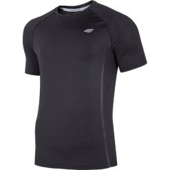 Koszulka treningowa męska TSMF273 - głęboka czerń. T-shirty męskie 4F, m, bez wzorów, z dzianiny, bez kołnierzyka, bez ramiączek. W wyprzedaży za 49.99 zł.