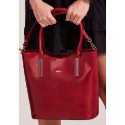 Włoska skórzana torebka shopper bag wiśniowa Rovicky TWR-50 - wiśniowy. Czerwone shopperki damskie ROVICKY, bez wzorów, ze skóry, na ramię, bez dodatków. Za 299.99 zł.