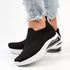 Czarne sportowe buty damskie Potocki 25004. Czarne obuwie sportowe damskie POTOCKI, bez wzorów, z tkaniny, bez zapięcia. Za 109.00 zł.