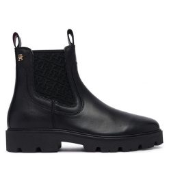 Sztyblety Tommy Hilfiger. Czarne botki damskie Tommy Hilfiger, bez wzorów, bez obcasa, na płaskiej podeszwie, bez zapięcia. Za 699.99 zł.
