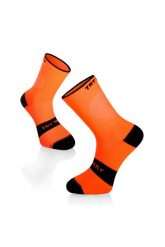 Skarpety rowerowe SKARPETKI ROWEROWE LEKKIE Fluo Orange. Pomarańczowe skarpety męskie TRY TO FLY, bez wzorów, z elastanu. Za 59.89 zł.