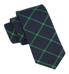 Wełniany Krawat - Alties - Granatowy w Zielony Wzór. Niebieskie krawaty i muchy Alties, bez wzorów, z bawełny. Za 55.00 zł.