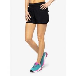 Spodenki do biegania damskie Under Armour Run Elite 2in1 Short. Czarne szorty damskie Under Armour, bez wzorów, sportowe. Za 182.99 zł.