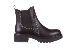 Botki Bayla-161 050-0504 Black, Czarny, Skóra naturalna - 38. Czarne botki damskie Bayla, bez wzorów, ze skóry, bez obcasa, bez zapięcia. W wyprzedaży za 199.00 zł.