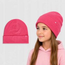 CZAPKA PRZEJŚCIOWA 4F BEANIE UNISEKS DAMSKA ACAPU0739 SS26. Czerwone czapki damskie 4F, bez wzorów, eleganckie. Za 64.00 zł.