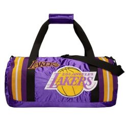Torba typu duffle Los Angeles Lakers. Fioletowe torby na ramię męskie Mitchell & Ness, na ramię. Za 396.00 zł.