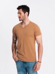 Męska klasyczna bawełniana koszulka z dekoltem w serek BASIC – brązowa V9. Brązowe t-shirty męskie Ombre Clothing, m, bez wzorów, z bawełny, bez kołnierzyka, bez ramiączek. W wyprzedaży za 24.99 zł.
