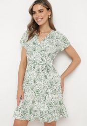 Zielona Krótka Sukienka z Paskiem i Gumką w Pasie i Kopertowym Dekoltem Starice. Zielone sukienki damskie Born2be, na imprezę, na lato, l, bez wzorów, eleganckie, bez kołnierzyka, bez ramiączek, mini, kopertowe. Za 79.99 zł.