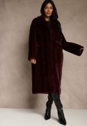 Bordowy Futrzany Płaszcz Oversize z Kieszeniami z Klapami Zellnessa. Czerwone płaszcze damskie Renee, l, bez wzorów, z futra, bez kołnierzyka, bez kaptura. Za 329.99 zł.