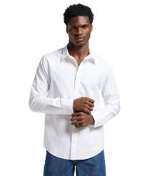 MĘSKA KOSZULA LEE PATCH SHIRT BRIGHT WHITE 112363908. Białe koszule męskie Lee, m, bez wzorów, bez kołnierzyka, bez ramiączek. Za 169.99 zł.