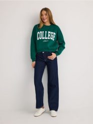 Bluza oversize z nadrukiem - zielony. Zielone bluzy damskie Reserved, l, bez wzorów, z bawełny, bez ramiączek, bez kaptura. W wyprzedaży za 49.99 zł.