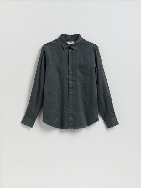 Lniana koszula regular fit - oliwkowy. Zielone koszule męskie Reserved, l, bez wzorów, bez kołnierzyka, bez ramiączek. W wyprzedaży za 119.99 zł.
